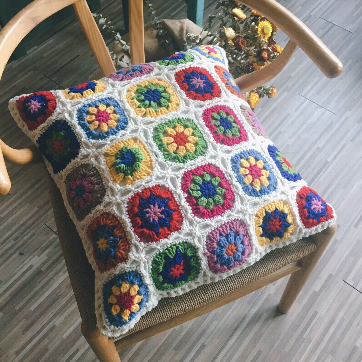 Handmade hand-crocheted flower Nordic country hug pillow